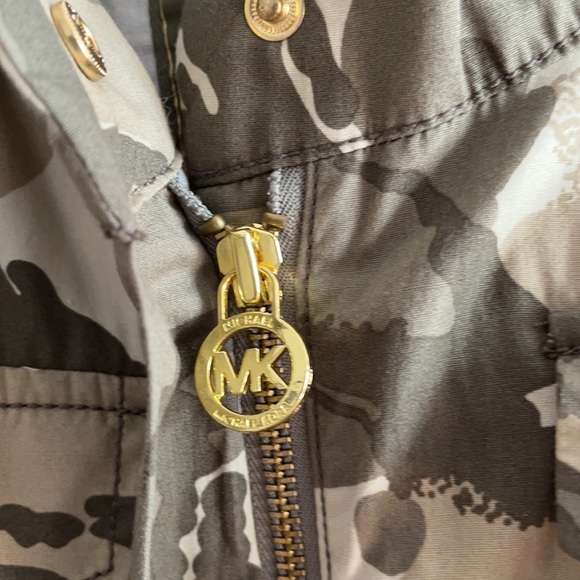NWOT Michael Kors utility jacket in camo - Picture 3 of 7